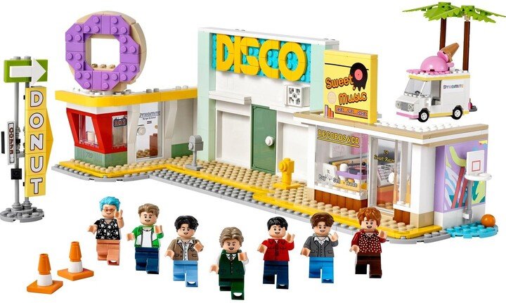 LEGO Ideas 21339 BTS Dynamite Set - Thumbnail 2