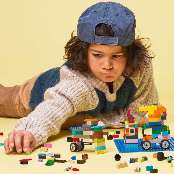 LEGO Classic 11025 Building Pad, Blue - Thumbnail 3
