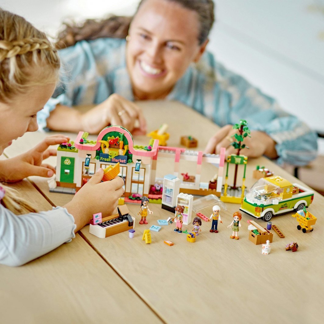LEGO Friends 41729 Organic Food Shop, 830 Pieces - Thumbnail 3