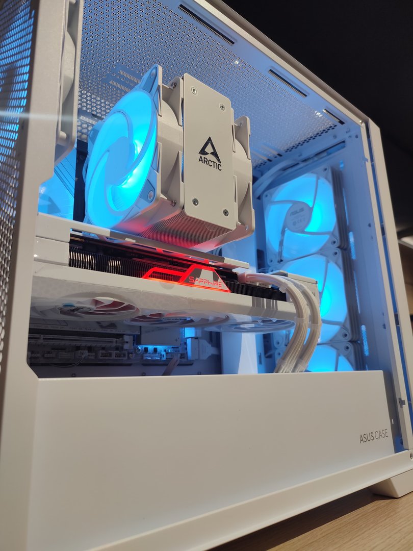 Albagame Vulcan Series PC, RX 7800 XT 16GB GDDR6, AMD Ryzen 7 9700X, 32GB DDR5 RAM, 1TB NVMe Gen4 SSD - Thumbnail 5