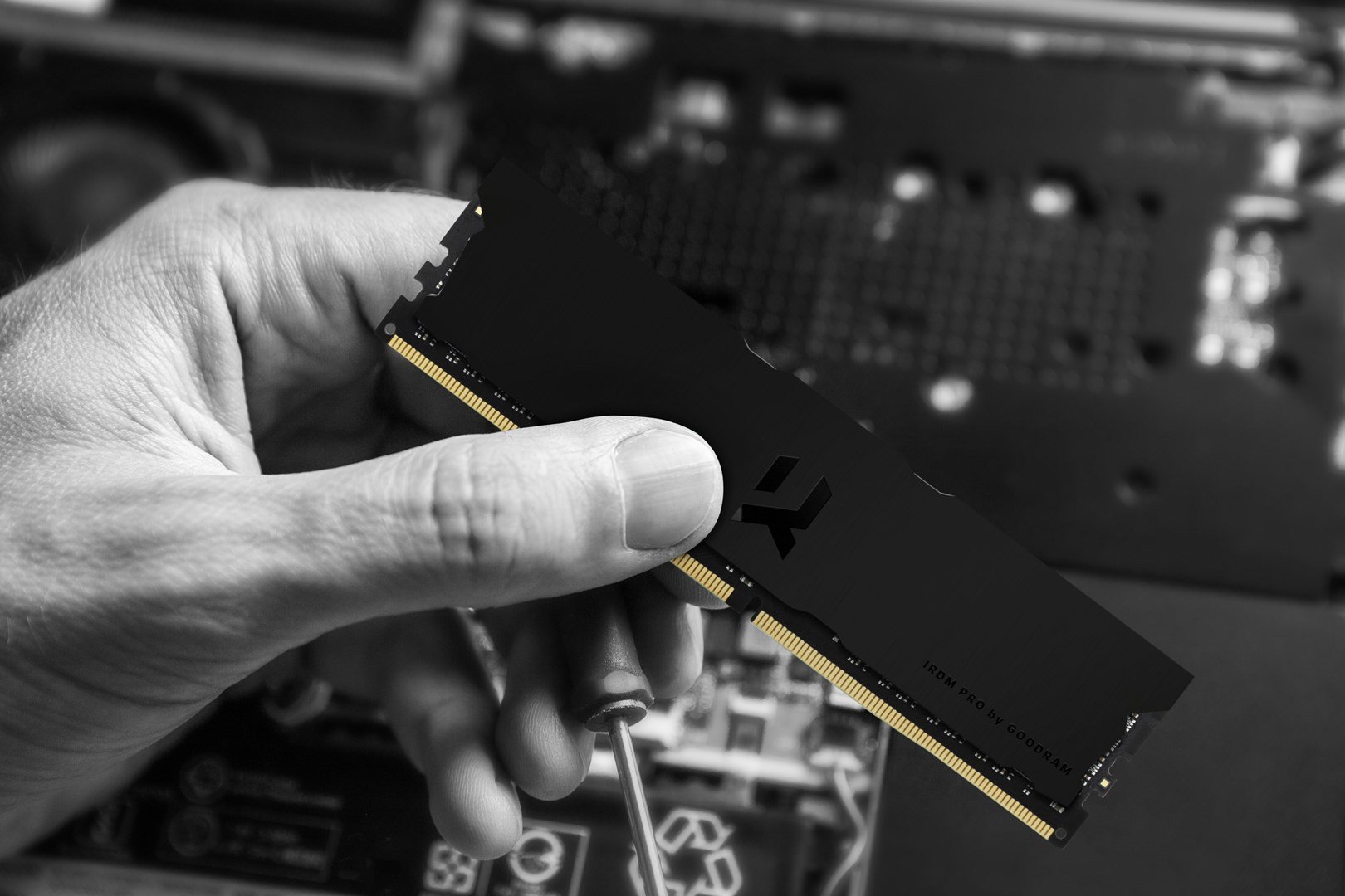 Goodram IRDM PRO RAM, 16 GB (2 x 8 GB), DDR4 3600 MHz - Thumbnail 7