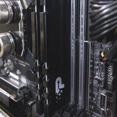 Patriot Signature Premium Memory, DDR4, 16 GB, 3200 MHz, CL22, PSP416G3200KH1 - Thumbnail 5