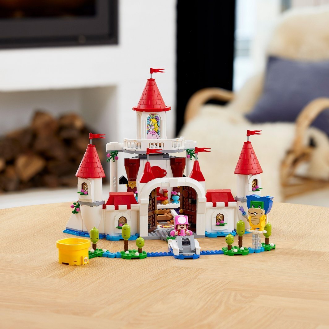 LEGO Super Mario 71408 Peach Castle Set, 1216 pieces - Thumbnail 4