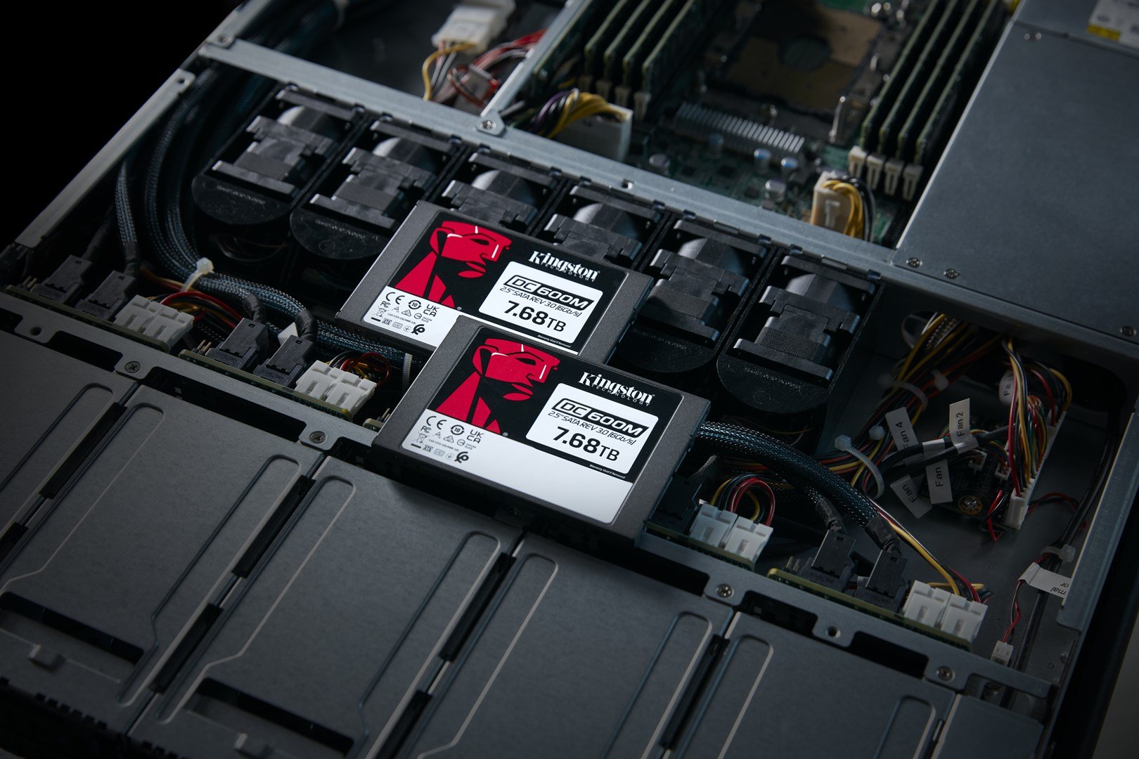 Kingston Technology 7680G DC600M SSD, 2.5", 7.68 TB - Thumbnail 5