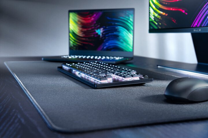 Razer DeathStalker V2 Pro Keyboard, TKL, Red switch, US - Thumbnail 12
