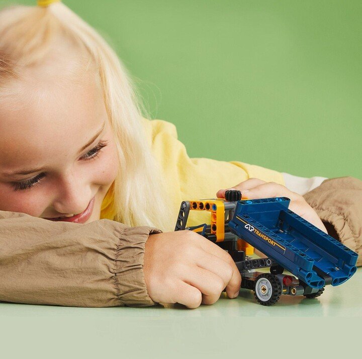 LEGO Technic 42147 Dump Truck, 177 pieces - Thumbnail 4