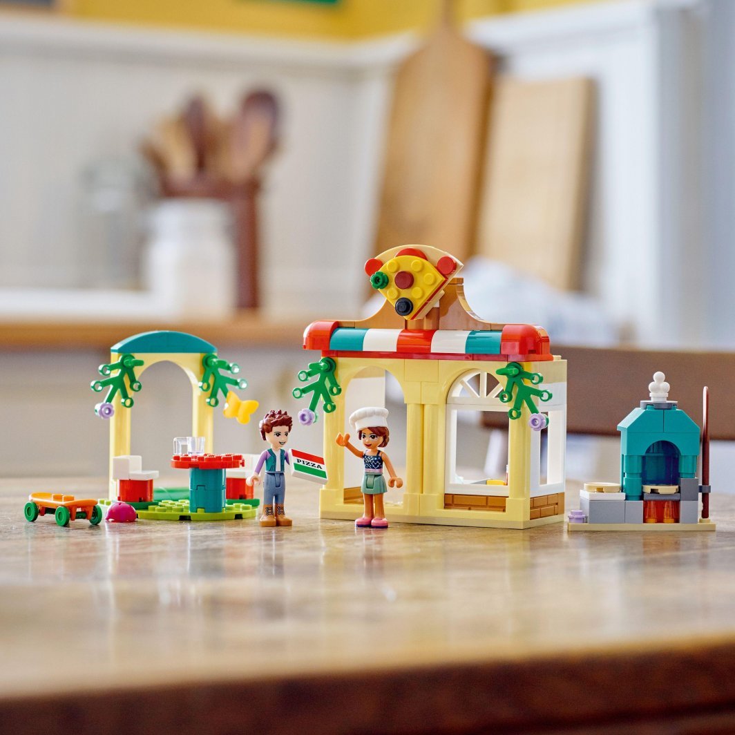 LEGO Friends 41705 Pizzeria Set, 144 Pieces - Thumbnail 9