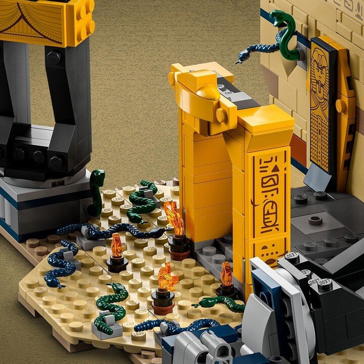 LEGO Indiana Jones 77013 Escape from the Lost Tomb Set - Thumbnail 6