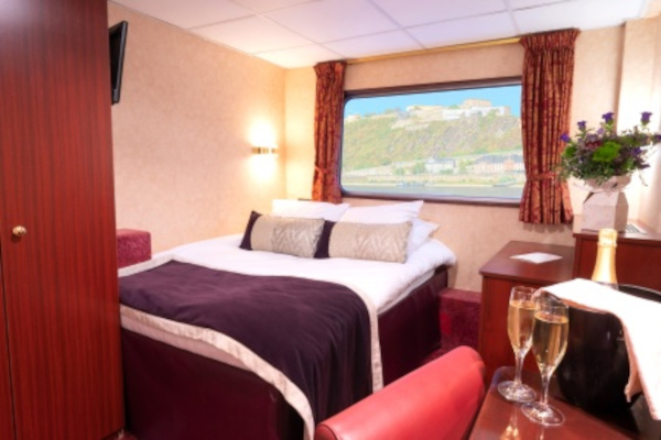 Cat B Stateroom Outside Double Main Deck