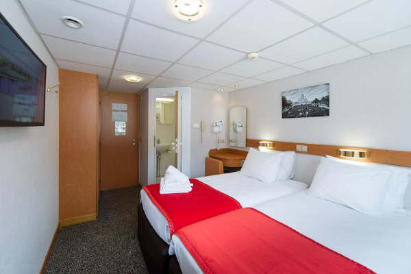 Cat B Stateroom Outside Main Deck