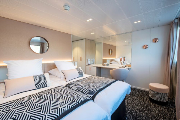 Cat B Stateroom Outside Upper Deck