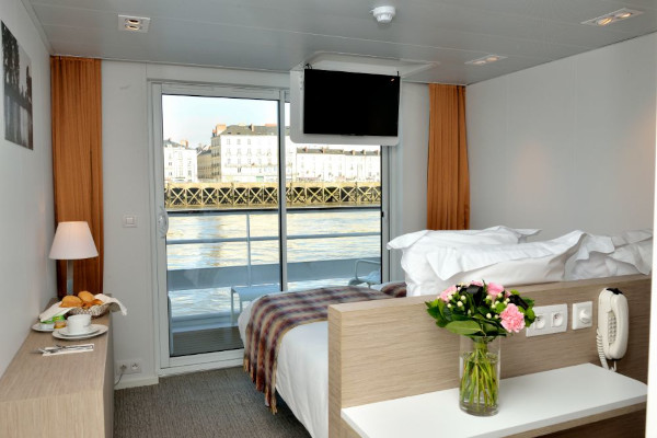 Cat B Stateroom Outside Upper Deck