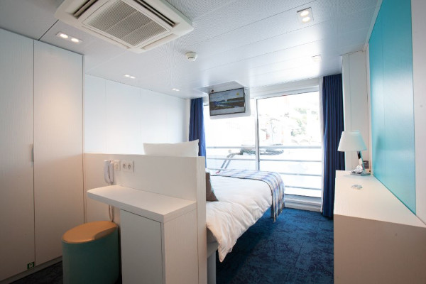 Cat B Stateroom Outside Intermediate Deck