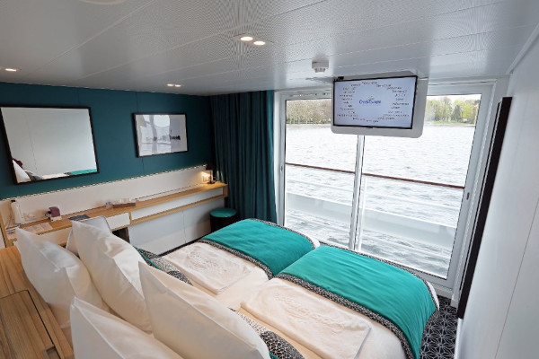 Cat C Stateroom Outside Upper Deck Adapted MR