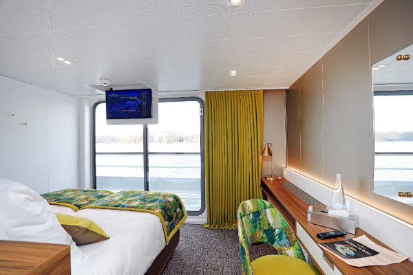 Cat C Stateroom Outside Upper Deck Adapted MR