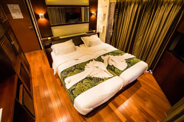 Outside Stateroom Upper Deck