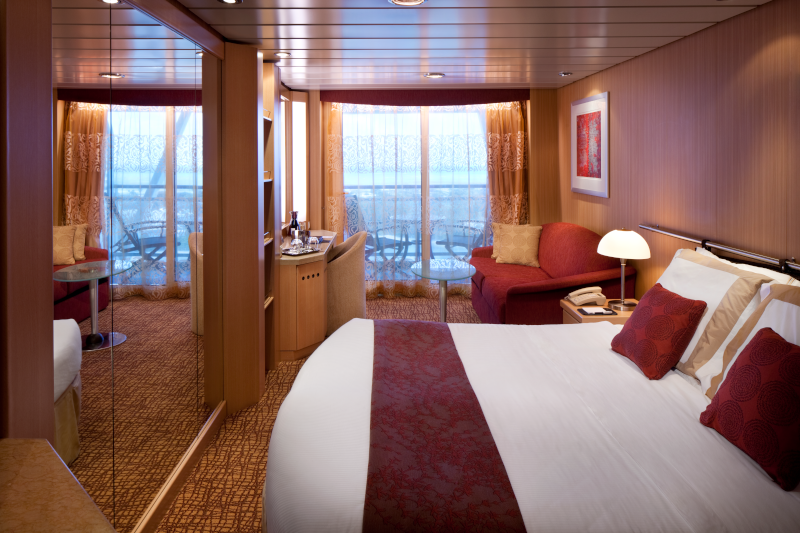 Deluxe ocean view Stateroom with Veranda