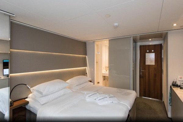 Cabina Emerald Stateroom sulla Emerald Luna