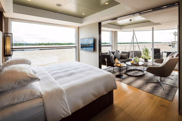 Grand Deluxe Suite