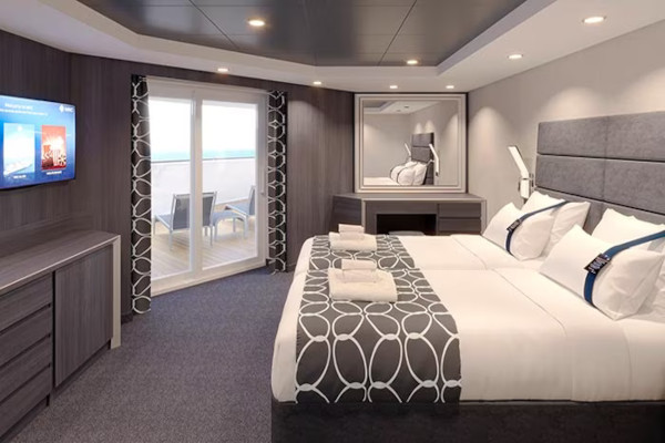 Yacht Club Duplex Suite
