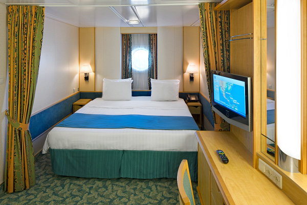 Ocean view studio cabin