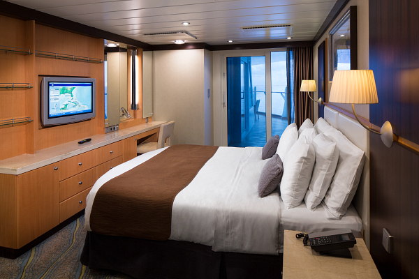 Aquatheater Suite with large balcony two bedrooms