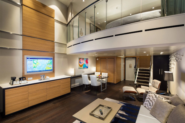 Grand Loft Suite with Balcony