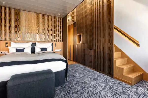 Sky and Sea Suite