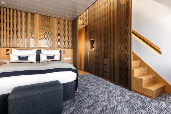 Sky and Sea Suite