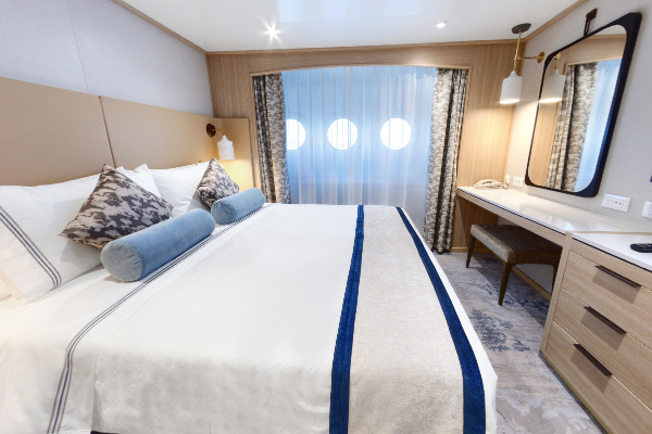 Star Porthole Suite