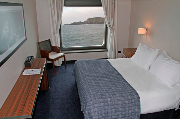 Cabin Exterior A Twin