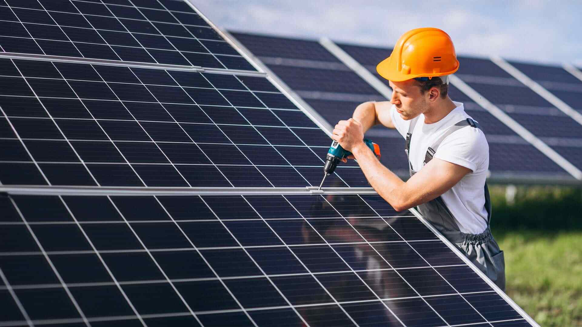 Wie Solarenergie Ihre Stromrechnungen nachhaltig senken kann