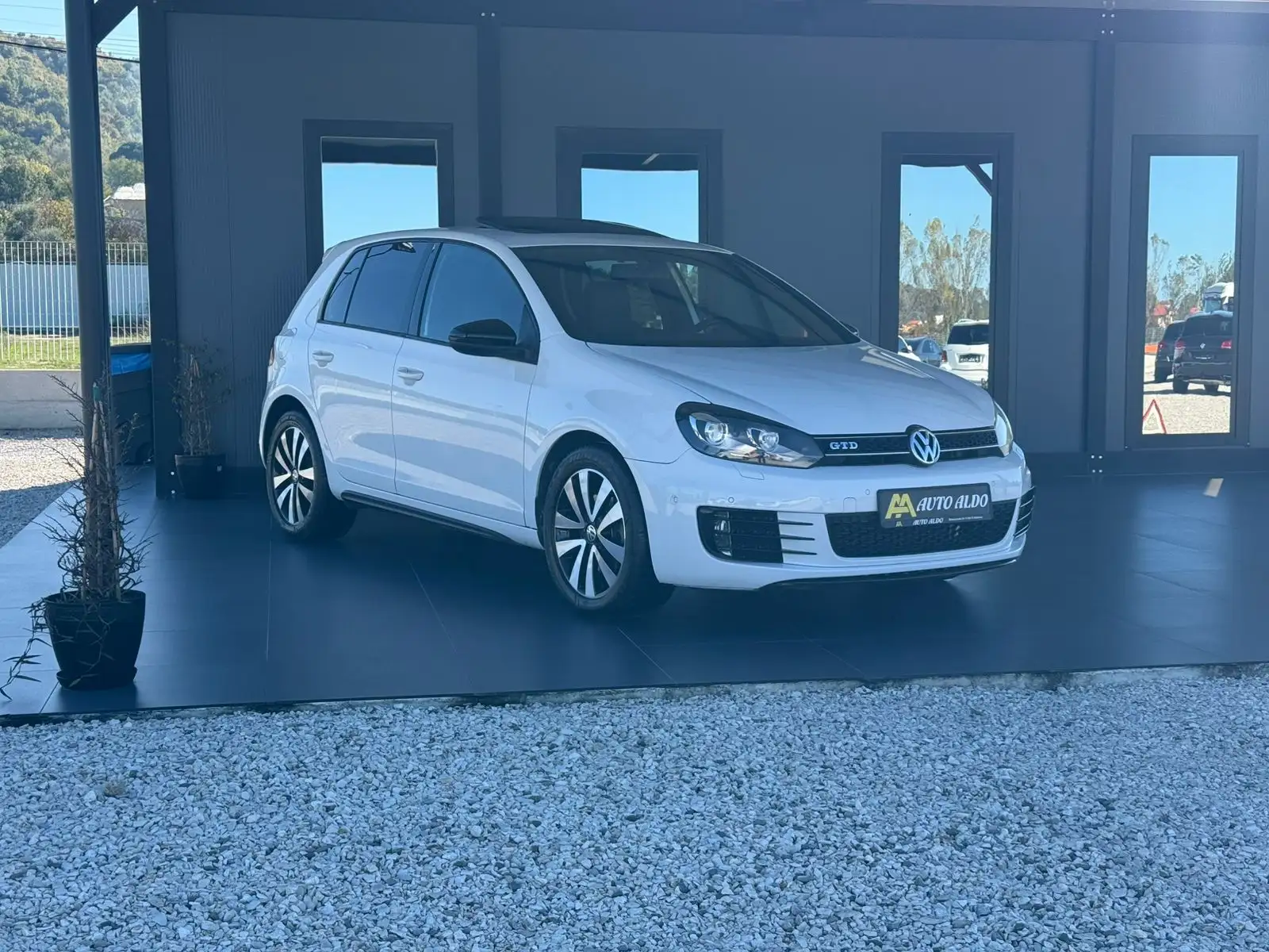 Volkswagen Golf GTD 2010 E Bardhë ne Durrës