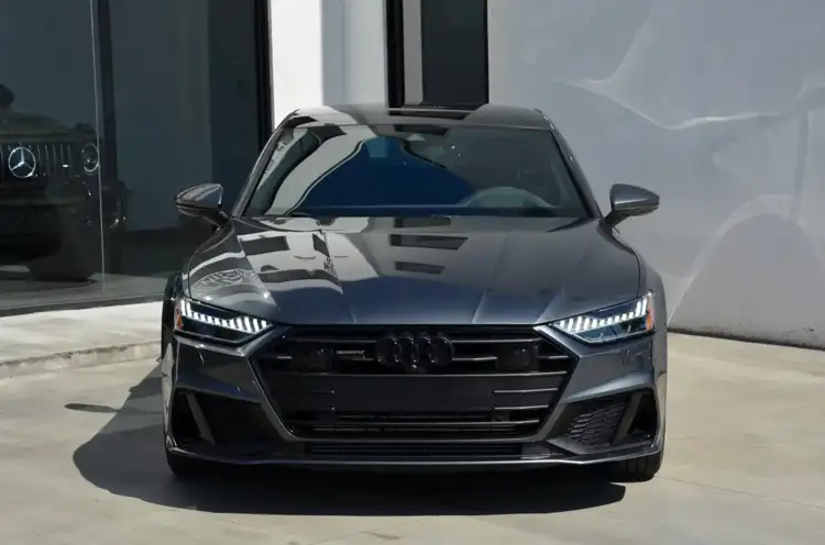 Audi A7 - Naftë (Sedan)