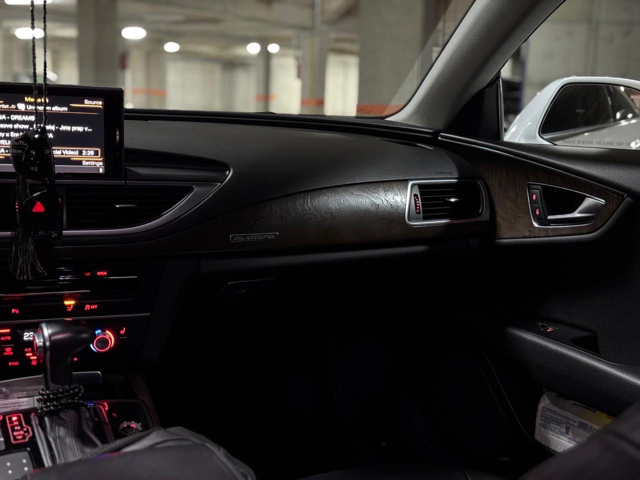 Audi A7 2014 E Bardhë ne Tiranë