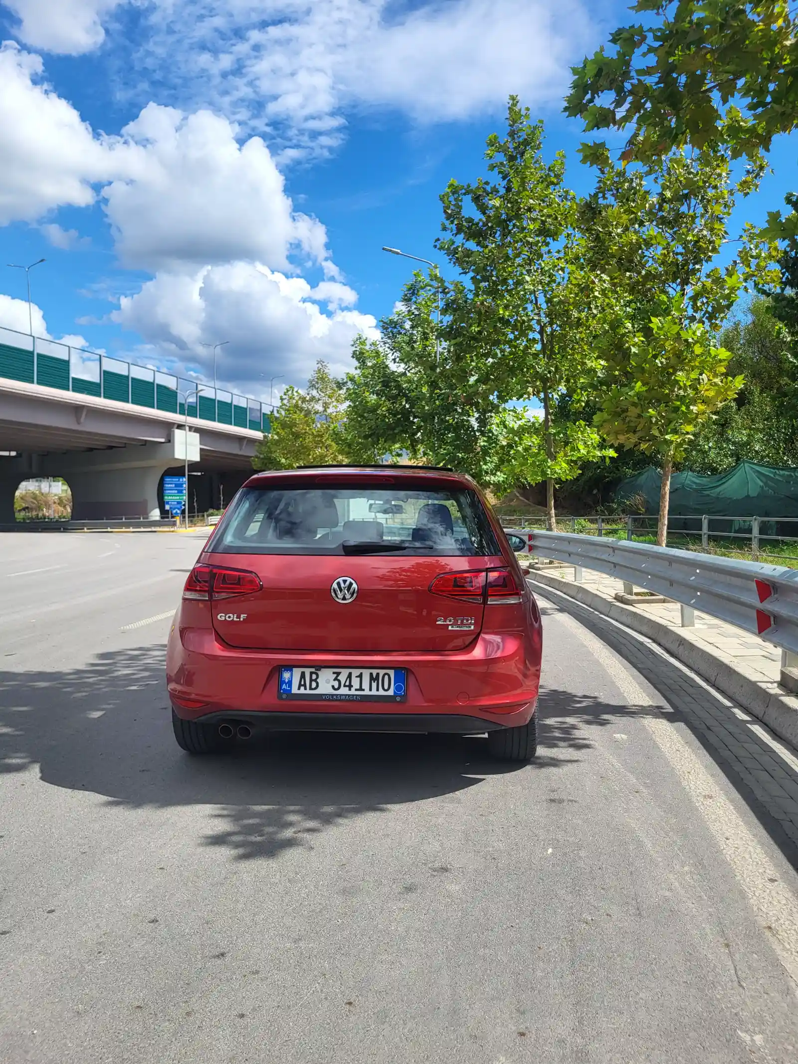 Volkswagen Golf 2016 E Kuqe ne Tiranë