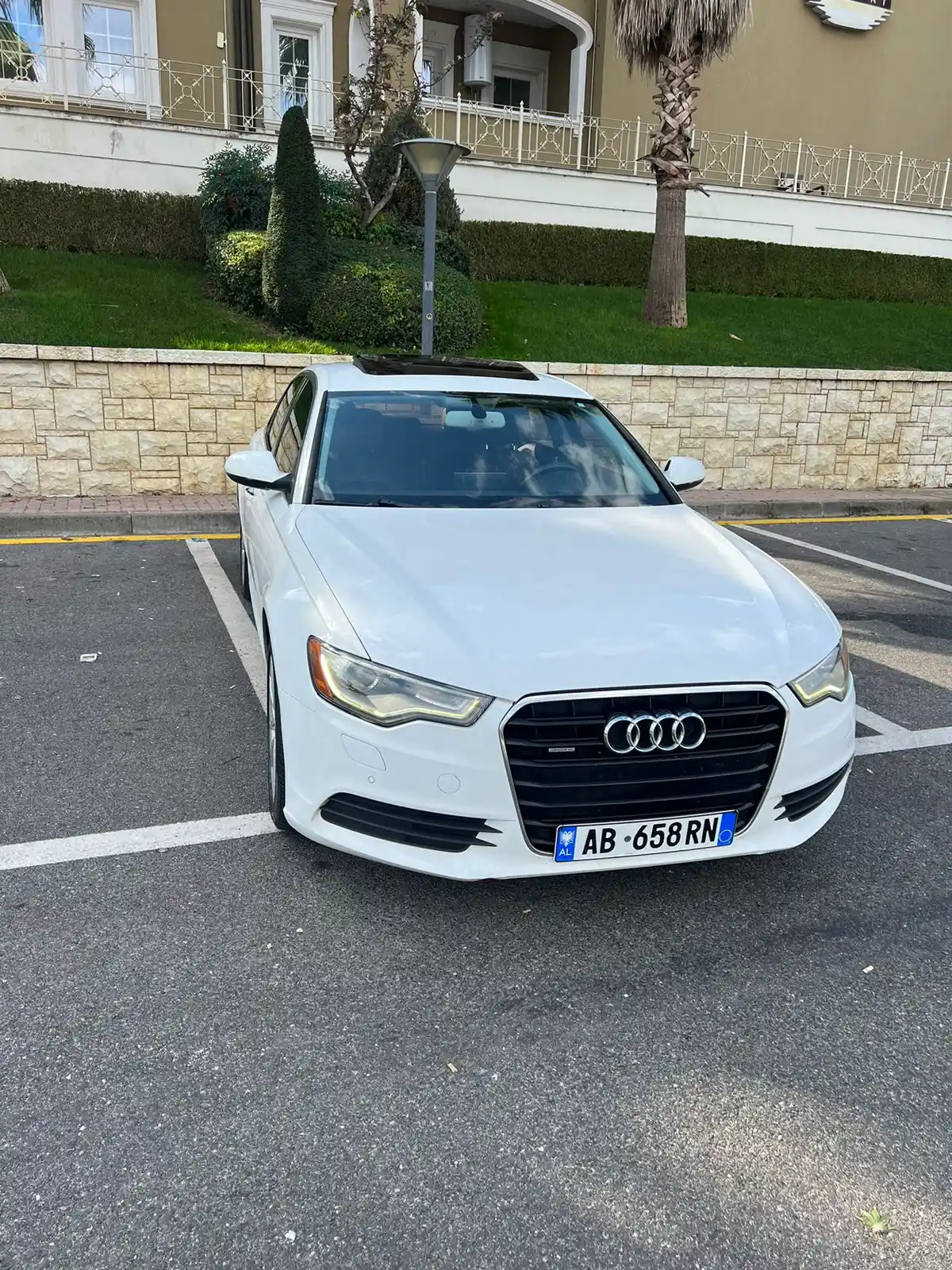 Audi A6 2015 E Bardhë ne Tiranë