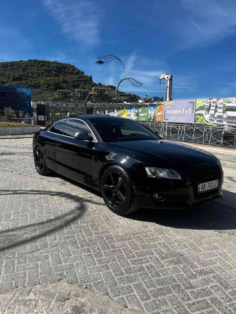 Audi A5 2008 E Zezë ne Tiranë