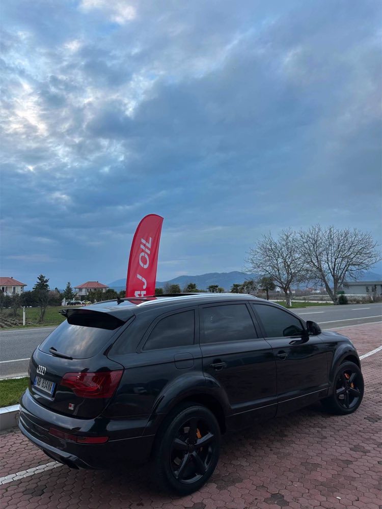 Audi Q7 2013 E Zezë ne Gjirokastër