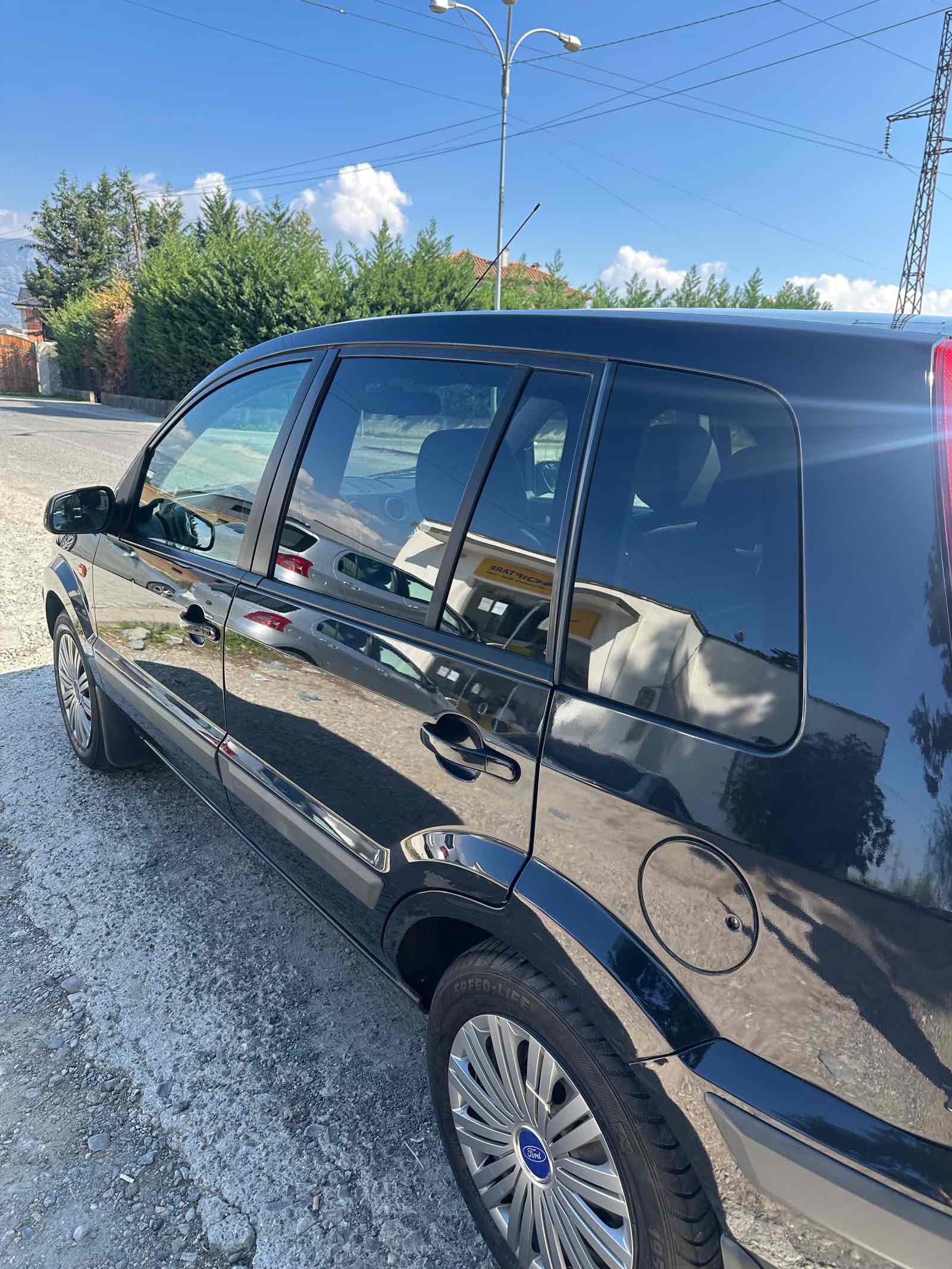 Ford Fusion 2008 E Zezë ne Tiranë