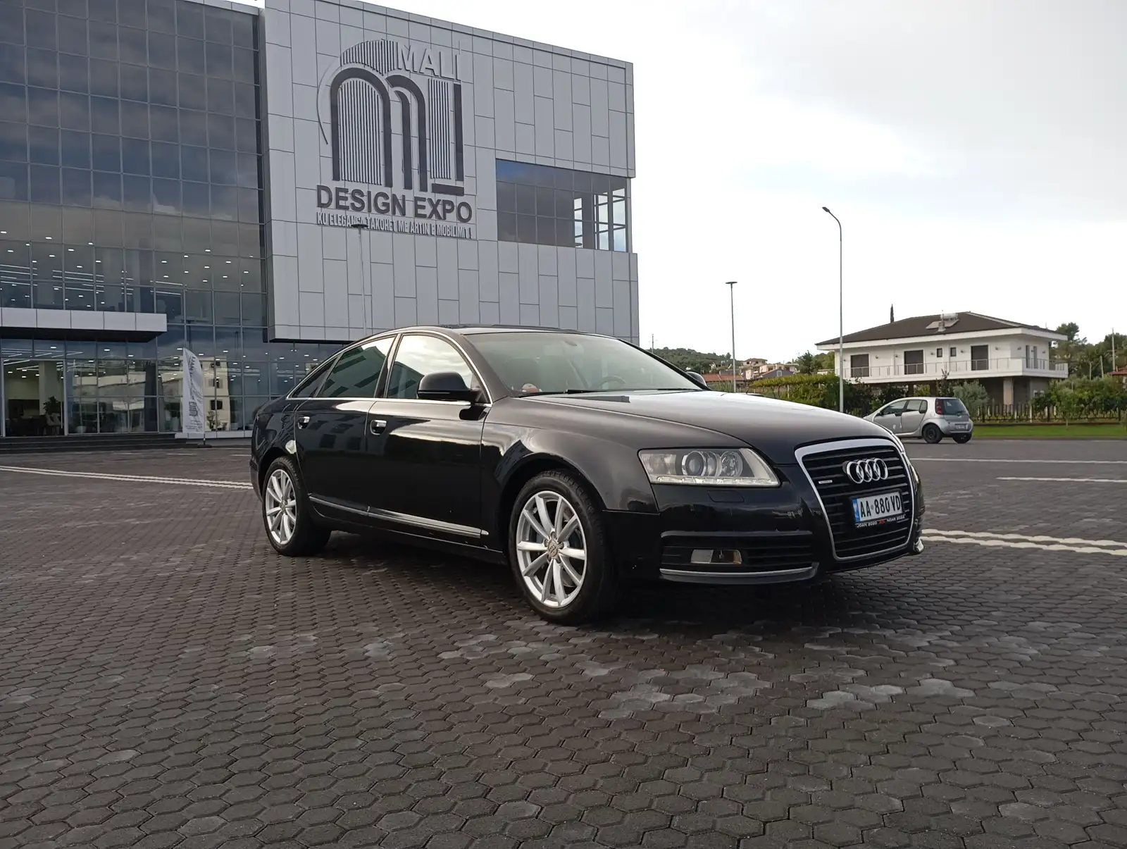 Audi A6 2010 E Zezë ne Fier