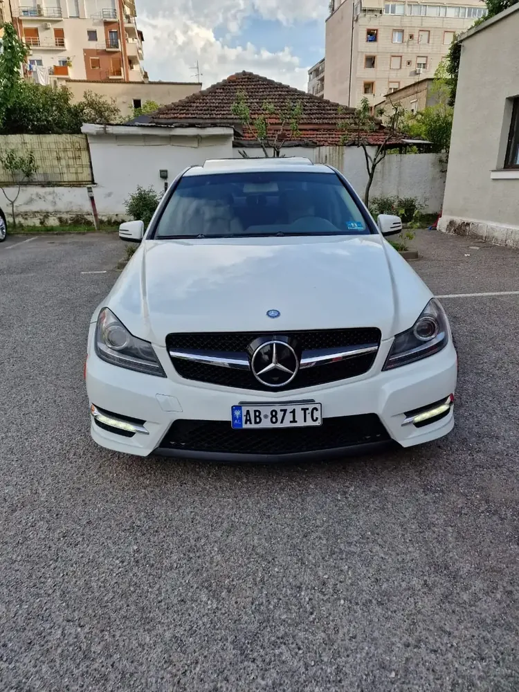 Mercedes-Benz C 300 2013 E Bardhë ne Tiranë