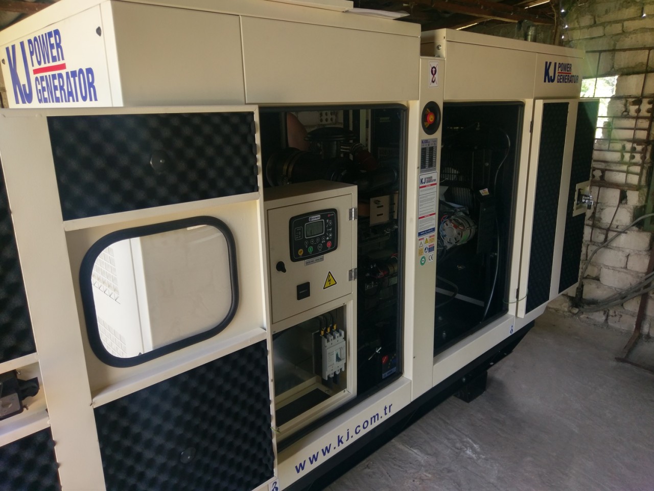 0-02-04-ac52144dc67d80ce3ff77c72bc6a328ba95f3e008d451b45091247ed852a6f0d_41698f0b