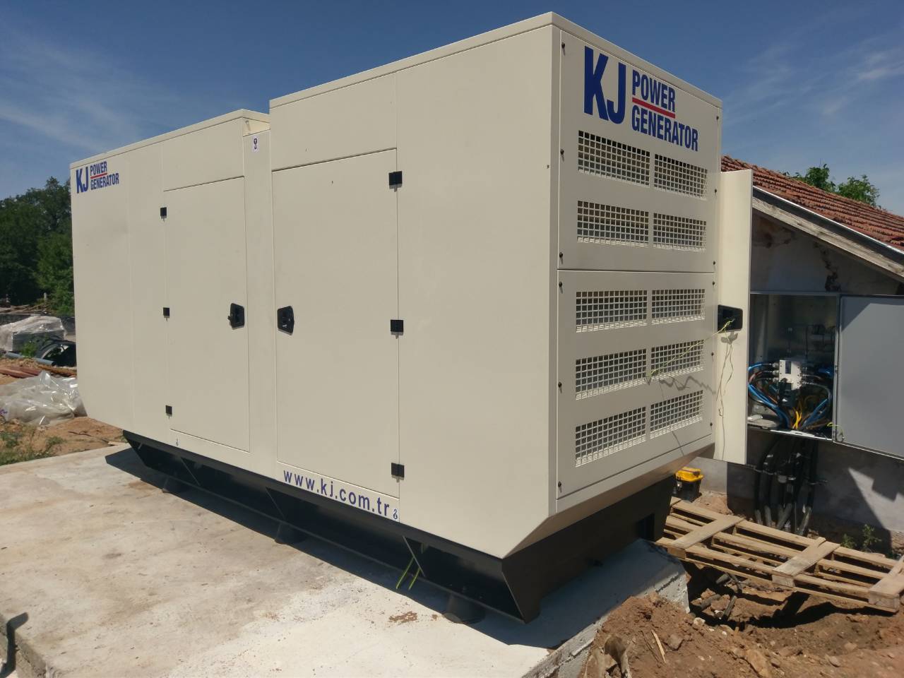 0-02-05-4dafb4dee69cf8bc1594eb3ec358a8b13aa3eaee699c4b17efda815d927abcba_79c072dd