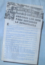 thumbnail of Abramos los ojos para defender la democracia