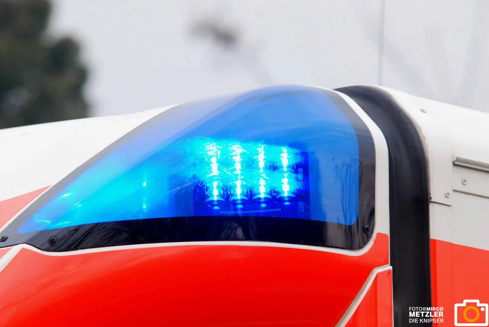 Rettungseinsatz nach Zusammenstoß zwischen PKW und Kind auf Fahrrad