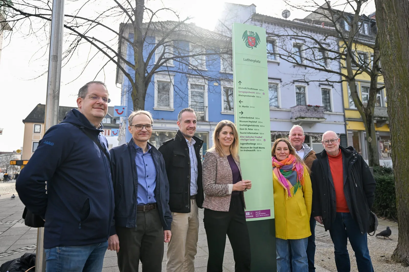 Worms macht Wege sichtbar: Modernes Leitsystem für Fußgänger