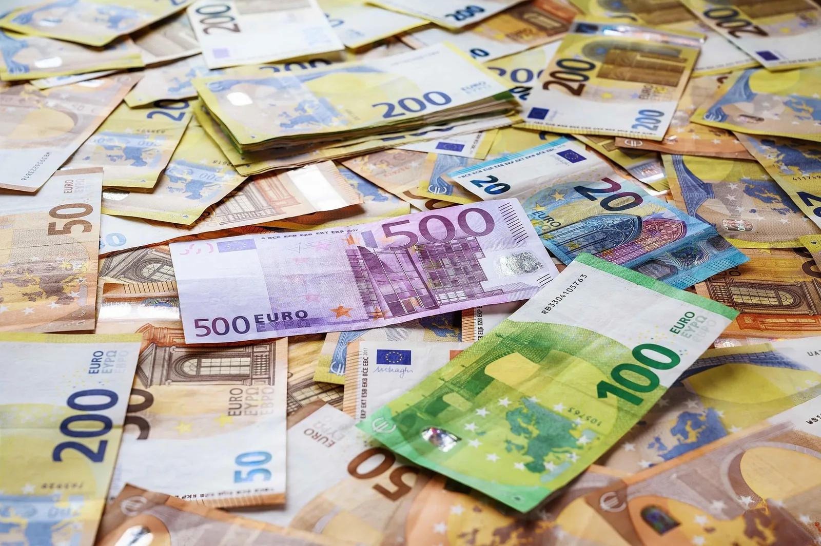 Verdacht auf Geldwäsche: Ermittler gehen gegen Betreiber von Krypto-Mixern vor
