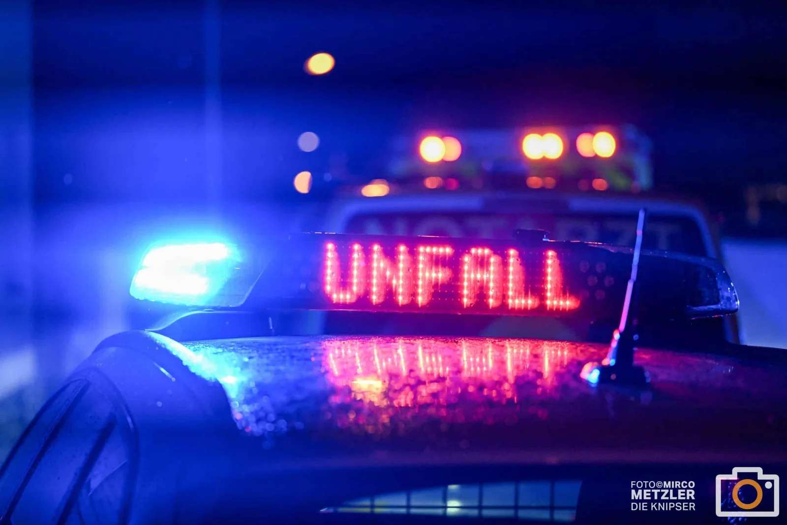 Unfall bei Göllheim: 50-Jähriger verliert bei Regen Kontrolle über BMW