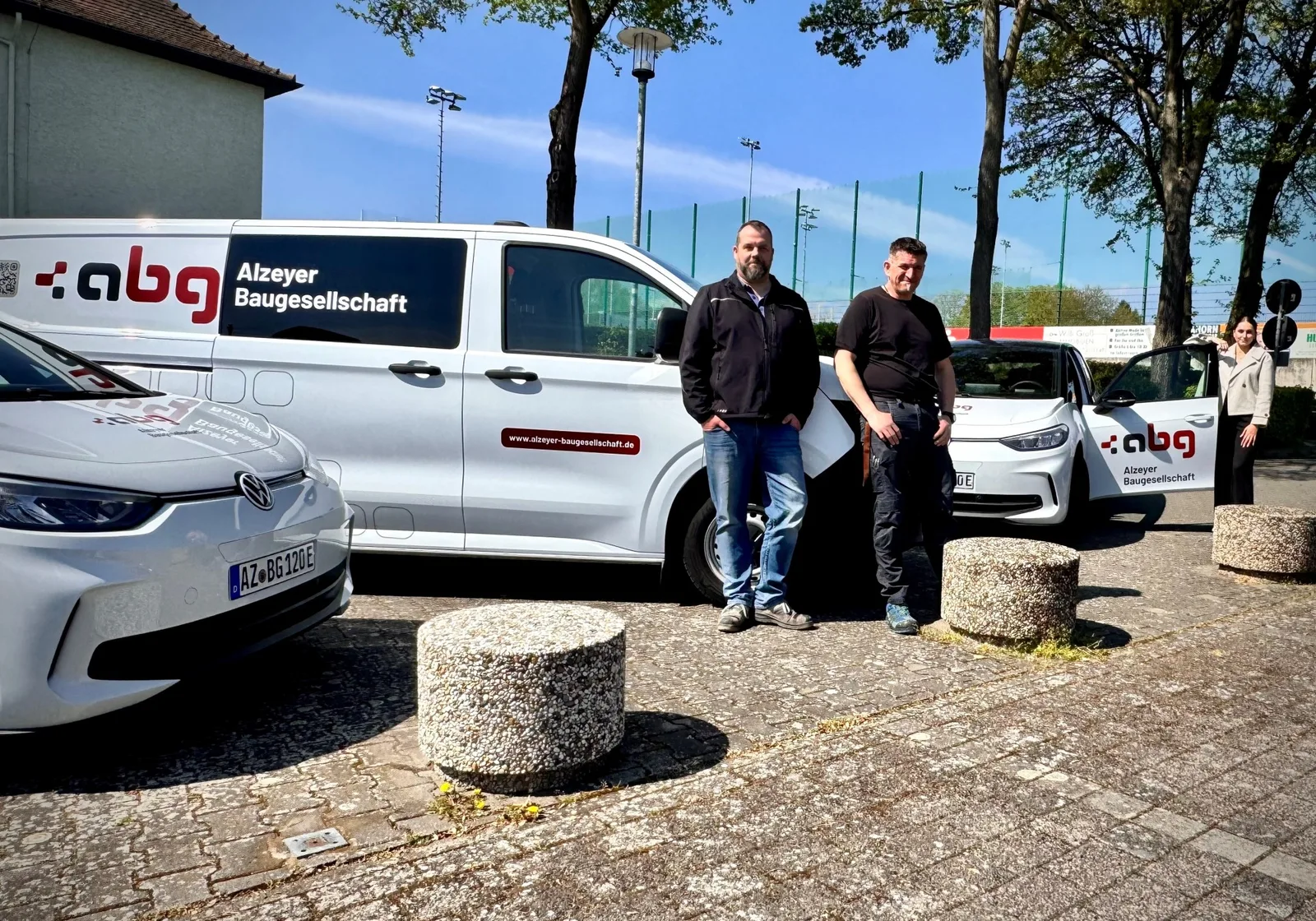 Leise unterwegs in die Zukunft: ABG stellt kompletten Fuhrpark auf E-Mobilität um